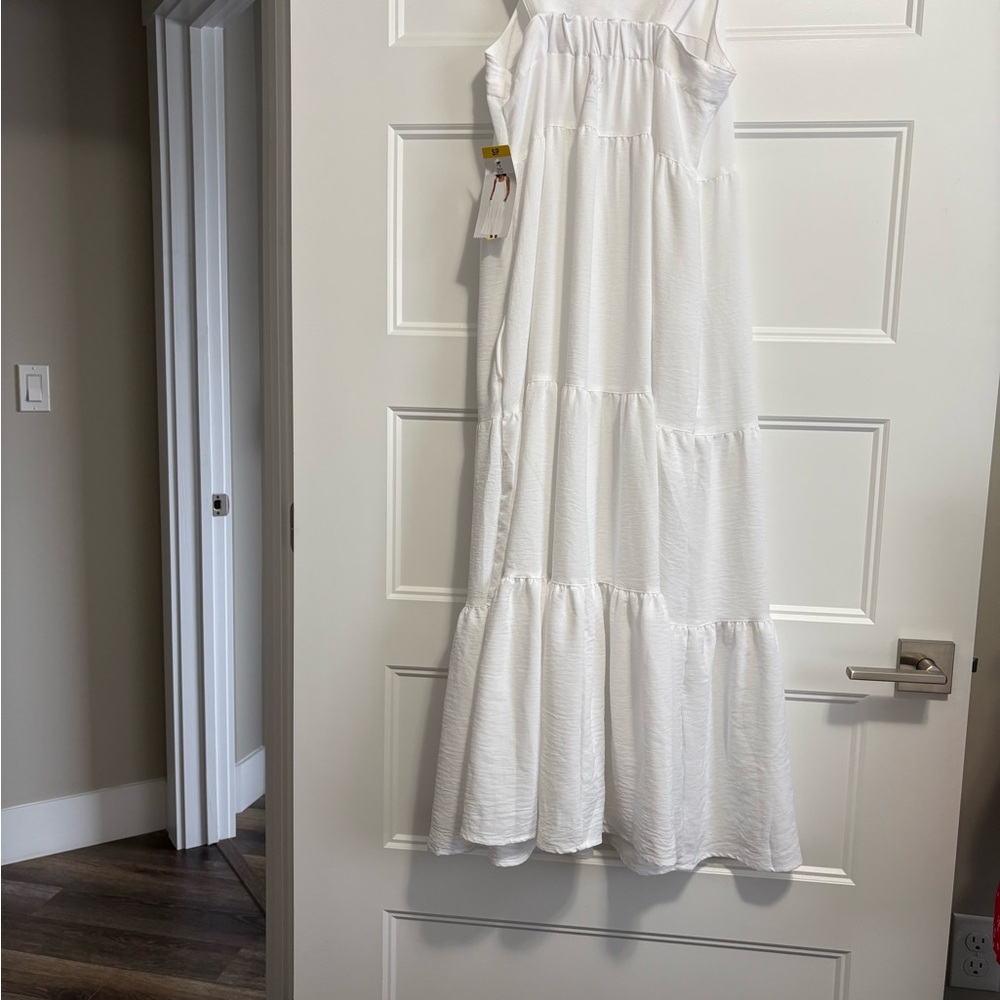 Black Bow White Tiered Maxi Dress NWT Flowy Elastic Back Resort (S) - Picture 14 of 16